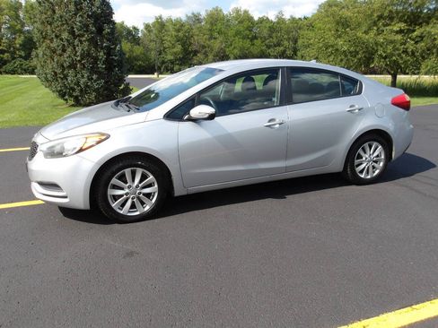 Used 2014 Kia Forte LX w/ Popular Package FWD image 8