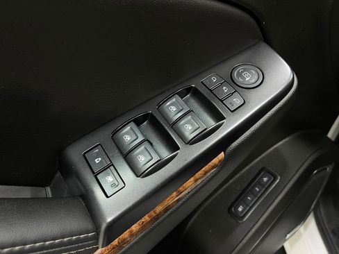 Used 2018 Chevrolet Tahoe Premier image 18