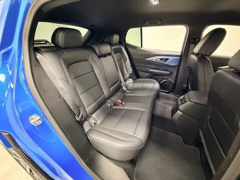 Certified 2025 Chevrolet Equinox EV LT image 28