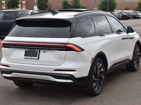 New 2026 Lincoln Nautilus Reserve AWD/4WD image 14