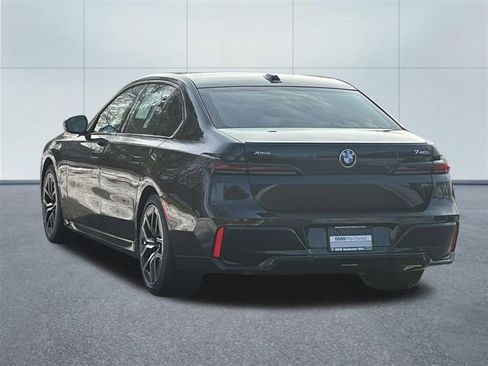 Used 2026 BMW 740i xDrive image 8