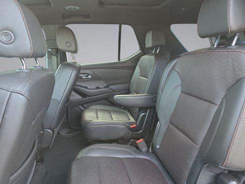 Used 2023 Chevrolet Traverse High Country AWD/4WD image 32