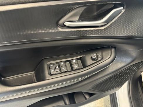 Used 2023 Jeep Grand Cherokee Altitude AWD/4WD image 36