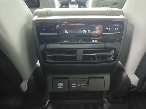 Used 2022 Acura MDX FWD w/ Technology Package image 13