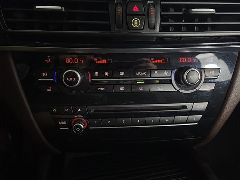 Used 2016 BMW X5 xDrive40e image 15