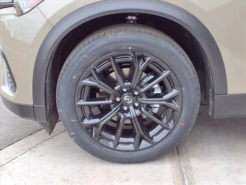 Certified 2025 MAZDA CX-70 3.3 Turbo w/ Premium Package image 23