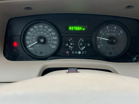 Used 2007 Mercury Grand Marquis GS image 16