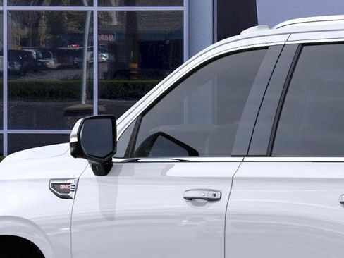 New 2026 GMC Yukon Denali image 12