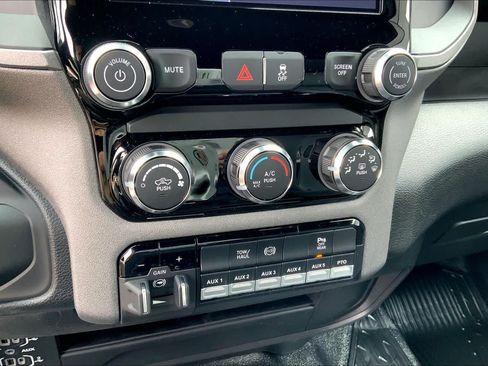 New 2026 RAM 5500 Tradesman w/ Chrome Appearance Group AWD/4WD image 16