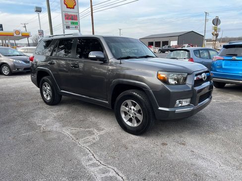 Used 2013 Toyota 4Runner SR5 image 5