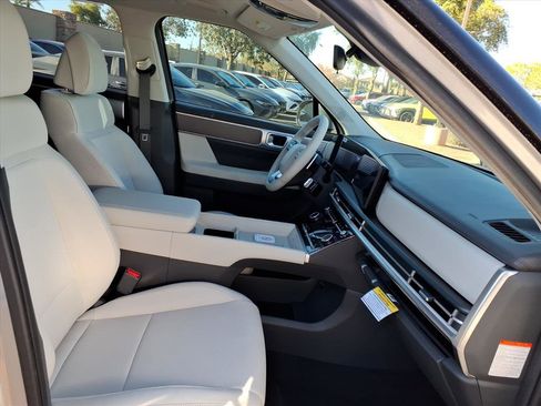 New 2026 Hyundai Santa Fe SE image 7