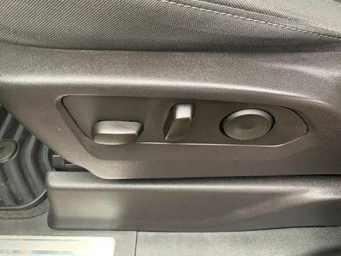 Certified 2024 Chevrolet Silverado 1500 LT image 26