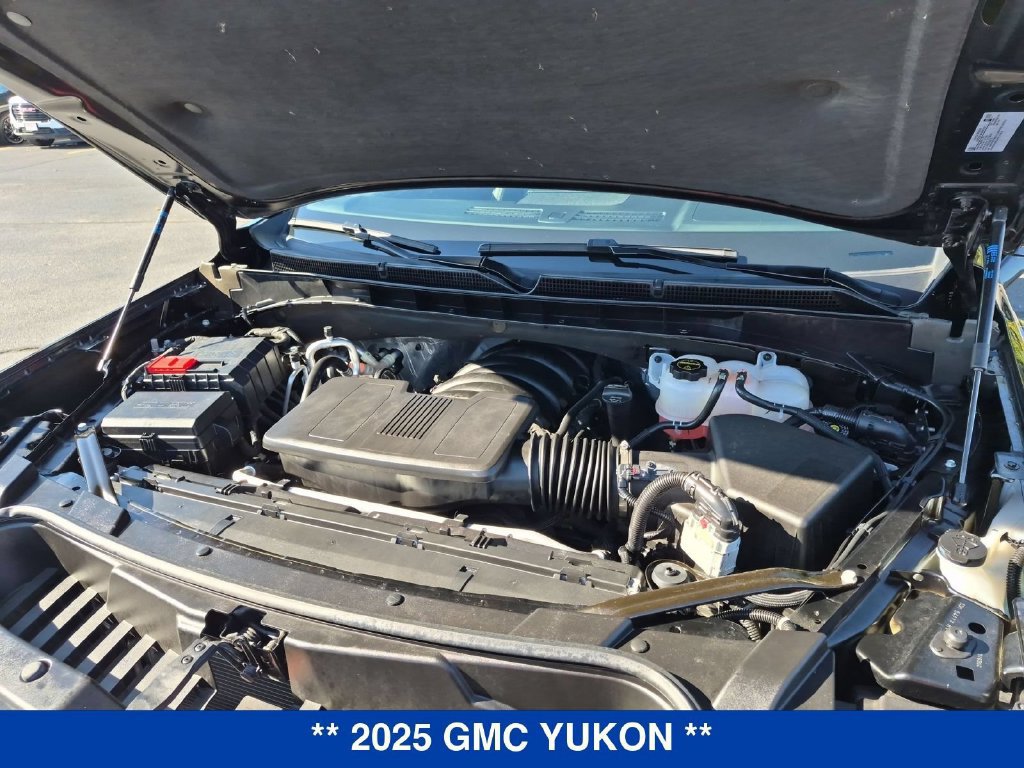 Used 2025 GMC Yukon Elevation AWD/4WD image 34