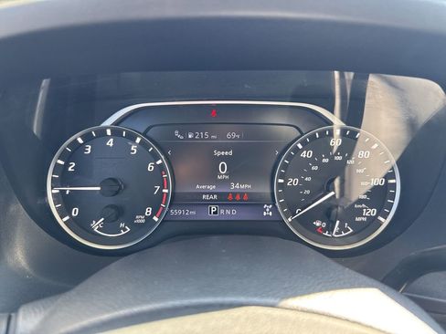 Used 2021 Nissan Titan SV w/ Accessory Utility Package image 14