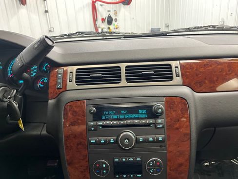 Used 2011 Chevrolet Avalanche LT w/ Luxury Package image 20