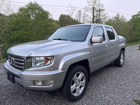 Used 2013 Honda Ridgeline RTL image 2