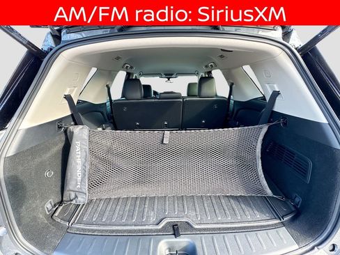 Used 2025 Nissan Pathfinder SL w/ Cargo Package image 11