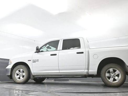 Used 2023 RAM 1500 Classic SLT AWD/4WD image 29