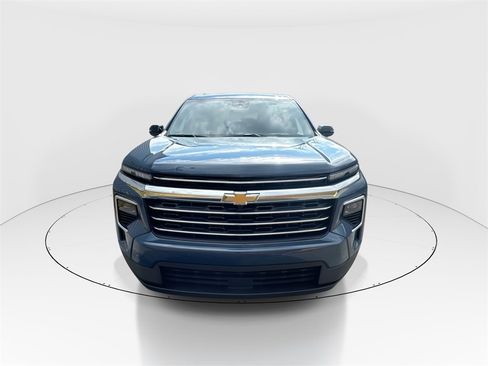 New 2026 Chevrolet Traverse LT image 3