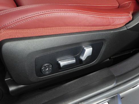Certified 2023 BMW 330i Sedan w/ Driving Assistance Package RWD image 23
