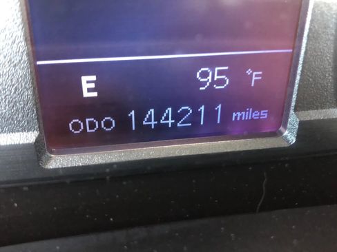 Used 2015 Toyota 4Runner Limited image 25