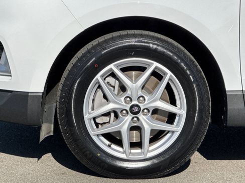 Used 2024 Ford Edge SEL image 32