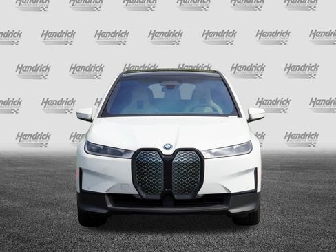 Used 2024 BMW iX xDrive50 AWD/4WD image 3