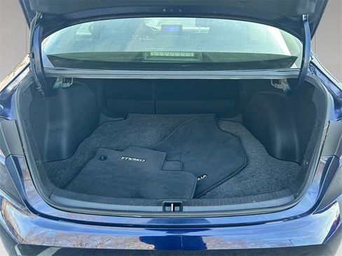 Used 2023 Toyota Corolla LE image 19