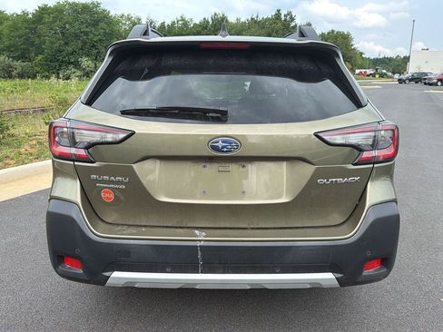 Used 2023 Subaru Outback Limited AWD/4WD image 2