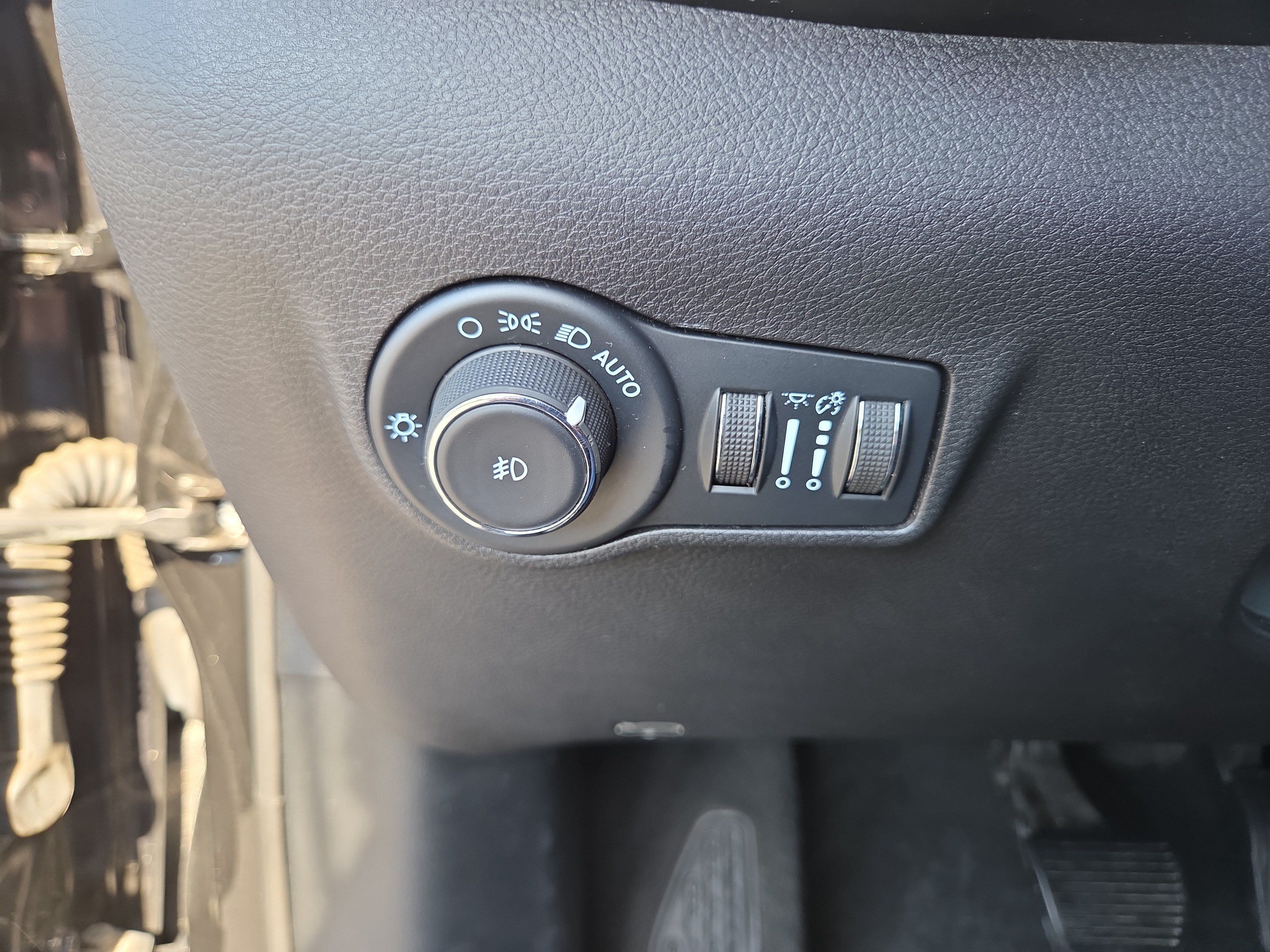 Certified 2022 Jeep Compass Trailhawk w/ Trailhawk Convenience Group AWD/4WD image 30