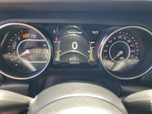 Used 2020 Jeep Wrangler Unlimited Sahara AWD/4WD image 13