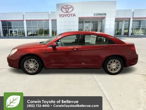 Used 2008 Chrysler Sebring Touring image 2