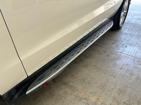 Used 2012 Mercedes-Benz ML 350 BlueTEC 4MATIC image 18