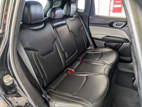 Used 2025 Jeep Compass Limited AWD/4WD image 24