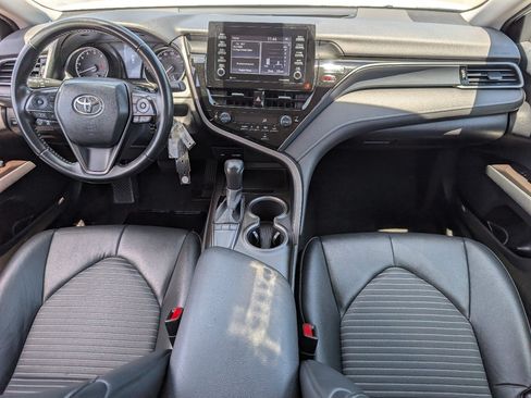 Used 2023 Toyota Camry SE FWD image 4