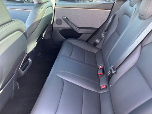 Used 2025 Tesla Model 3 image 18