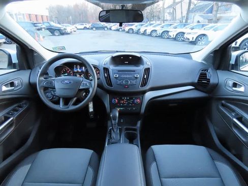 Used 2018 Ford Escape SE image 19