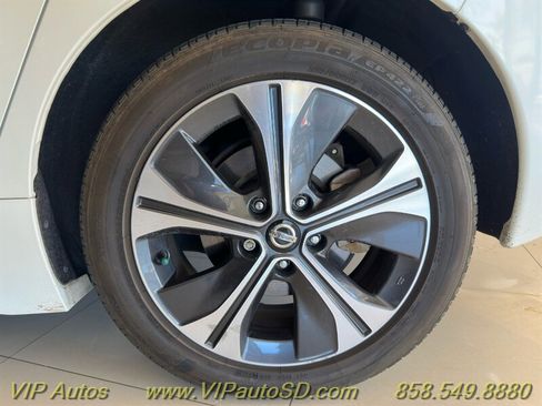 Used 2018 Nissan Leaf SL w/ SL Technology Package image 10