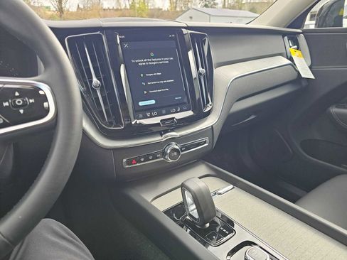 Used 2025 Volvo XC60 B5 Plus w/ Protection Package Premier image 29