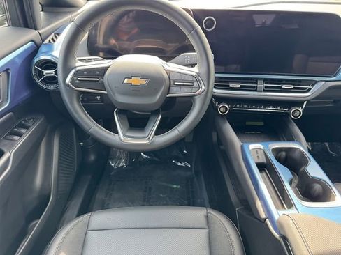 Used 2026 Chevrolet Equinox EV LT image 12