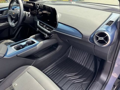 Certified 2024 Chevrolet Equinox EV LT w/ LPO, Blackout Package FWD image 6
