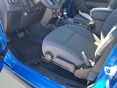 New 2026 Jeep Wrangler Unlimited Rubicon w/ Safety Group image 28