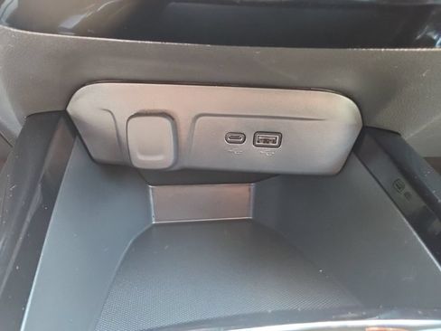 Certified 2025 Chevrolet Trax LT w/ Driver Confidence Package FWD image 17