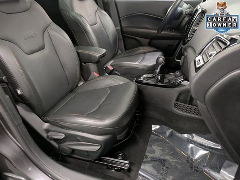 Used 2019 Jeep Compass Limited image 29