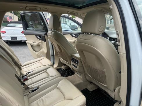 Used 2018 Audi Q7 3.0T Premium Plus AWD/4WD image 17