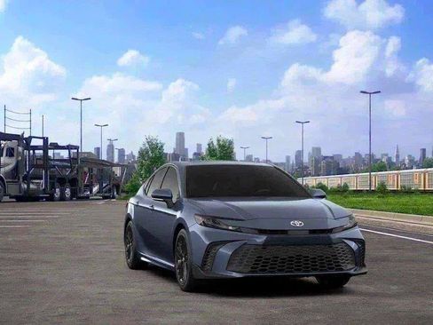 New 2026 Toyota Camry SE FWD image 38