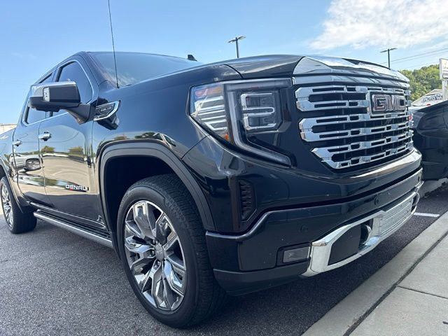 Used 2025 GMC Sierra 1500 Denali w/ Denali Reserve Package AWD/4WD image 10