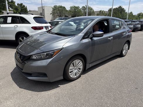 Certified 2025 Nissan Leaf S FWD image 3