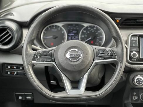 Used 2020 Nissan Kicks S FWD image 29