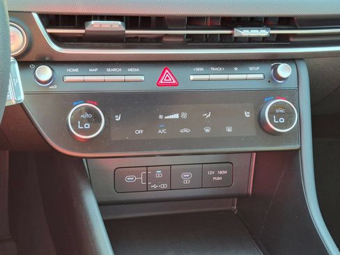 Used 2025 Hyundai Sonata SEL FWD image 25